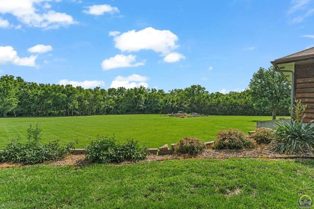 8425 NE Marple RD, Topeka, KS 66617