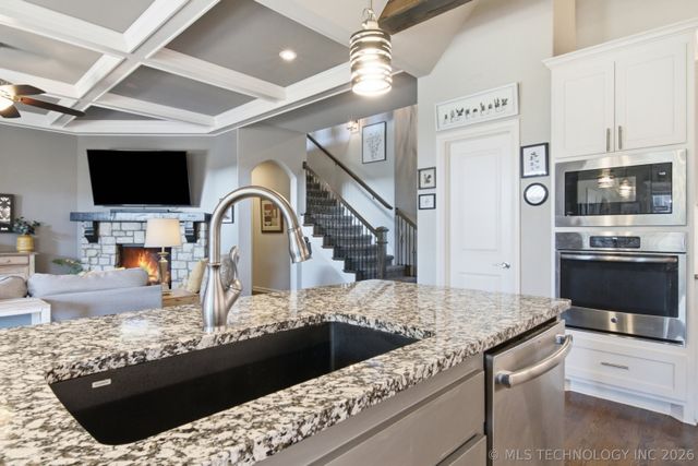 10353 E 125th Circle S, Bixby, OK 74008