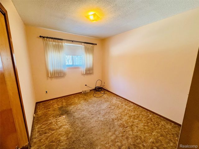 26032 Falmouth Drive, Warren, MI 48089