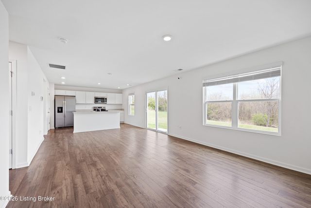 284 Zelcova Dr, Eminence, KY 40019