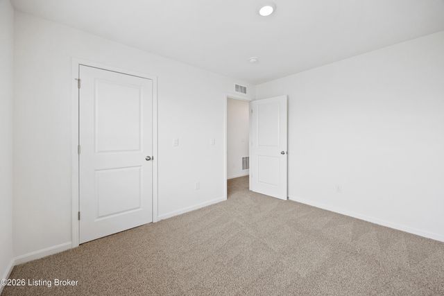 284 Zelcova Dr, Eminence, KY 40019