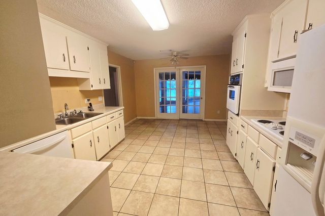 103 Foxfire Drive, Dothan, AL 36301