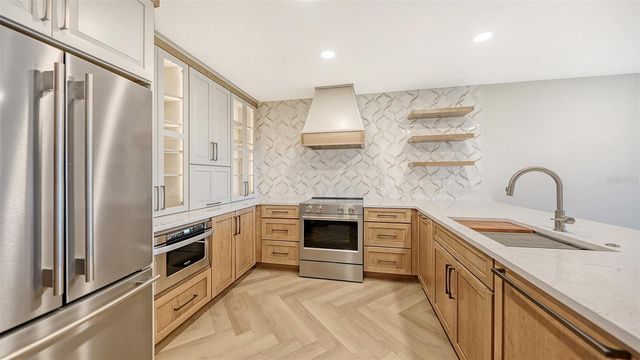 2089 GULF OF MEXICO DRIVE G1-104, Longboat Key, FL 34228