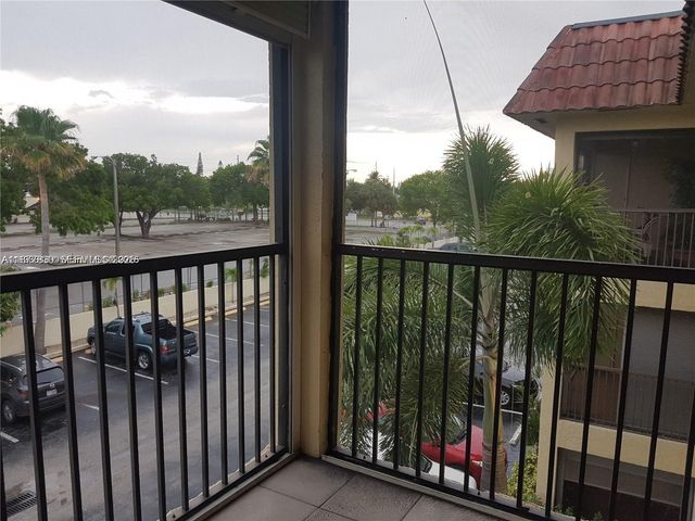 257 S Cypress Road 438, Pompano Beach, FL 33060