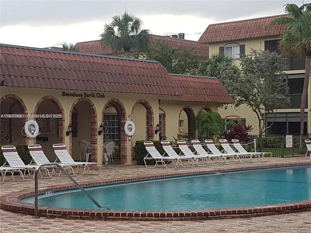 257 S Cypress Road 438, Pompano Beach, FL 33060