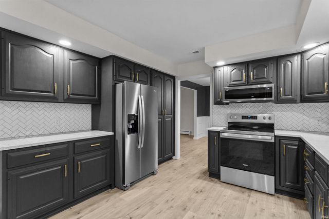 3401 TALLY HO Drive, Kokomo, IN 46902