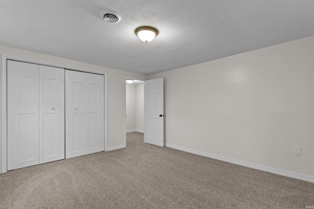 3401 TALLY HO Drive, Kokomo, IN 46902