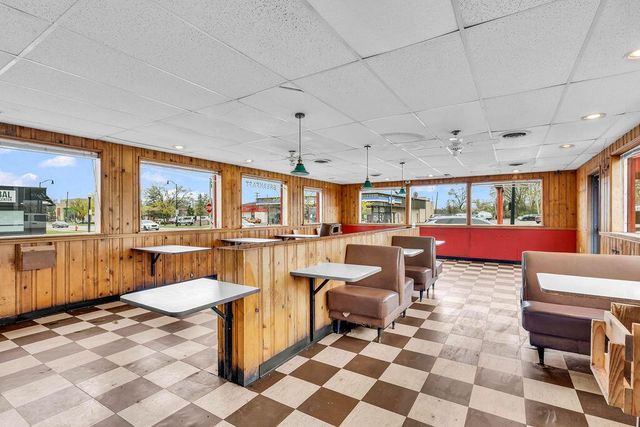 2924 E Main Street, Columbus, OH 43209