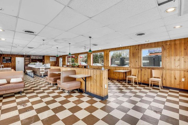 2924 E Main Street, Columbus, OH 43209