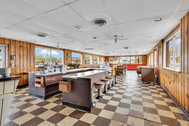 2924 E Main Street, Columbus, OH 43209