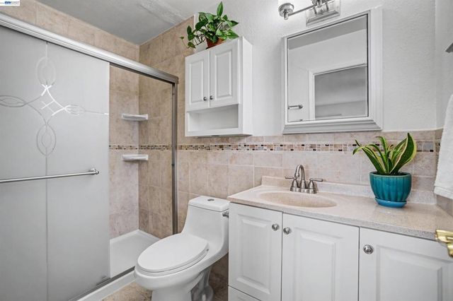 6364 Honeysuckle Dr, Newark, CA 94560