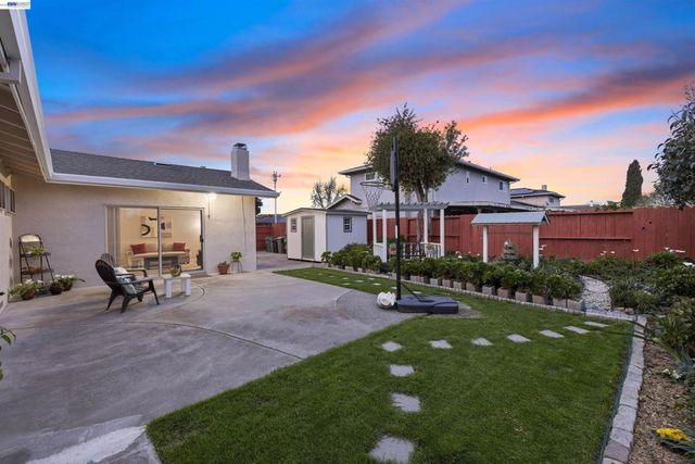 6364 Honeysuckle Dr, Newark, CA 94560