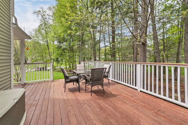 11 Summerwood Dr # B, Hampton, NH 03842