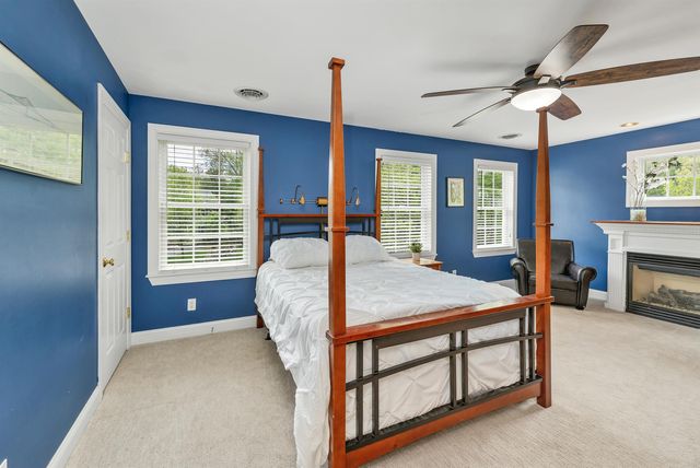 11 Summerwood Dr # B, Hampton, NH 03842