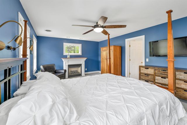 11 Summerwood Dr # B, Hampton, NH 03842