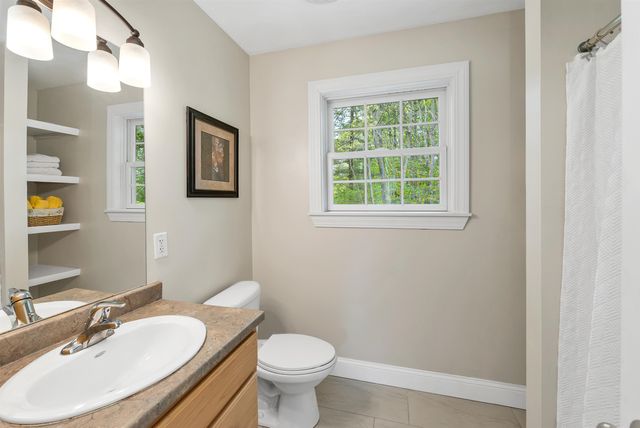 11 Summerwood Dr # B, Hampton, NH 03842