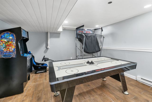 11 Summerwood Dr # B, Hampton, NH 03842