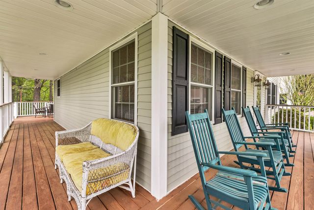 11 Summerwood Dr # B, Hampton, NH 03842