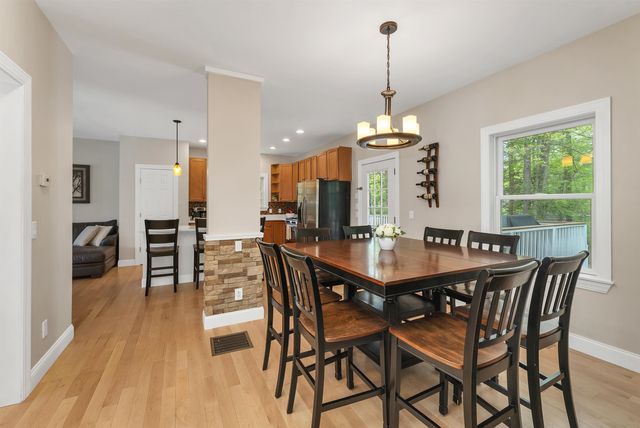 11 Summerwood Dr # B, Hampton, NH 03842