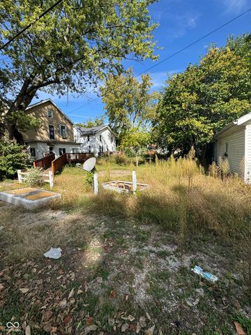 312 S Nichols Avenue, Muncie, IN 47303