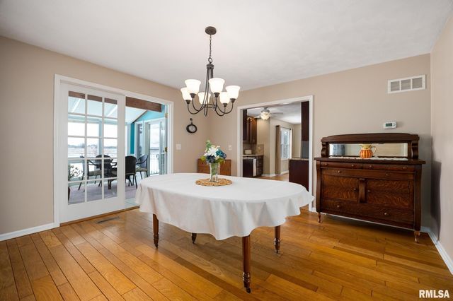 10 CHERRY Lane, Morton, IL 61550