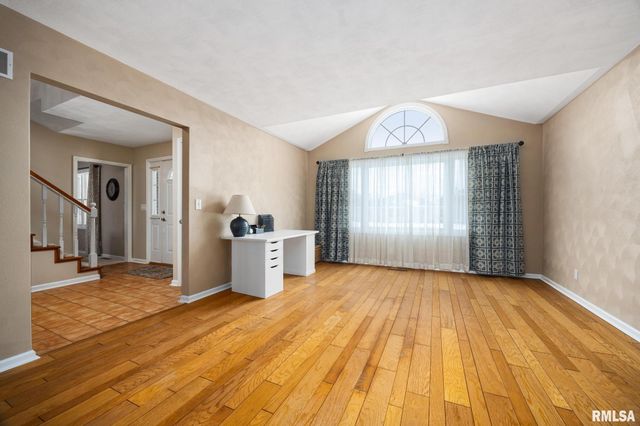 10 CHERRY Lane, Morton, IL 61550