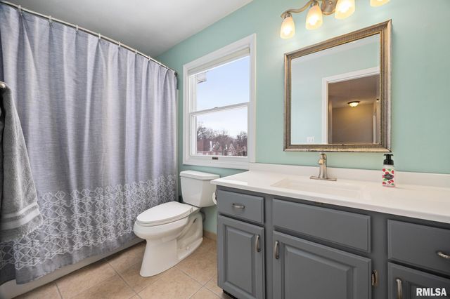 10 CHERRY Lane, Morton, IL 61550