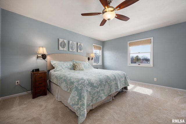 10 CHERRY Lane, Morton, IL 61550