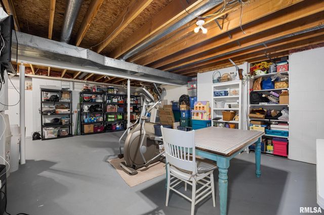 10 CHERRY Lane, Morton, IL 61550