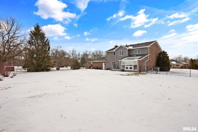 10 CHERRY Lane, Morton, IL 61550