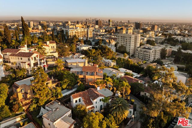 2002 N Las Palmas Avenue, Los Angeles, CA 90068