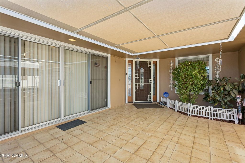 9201 W ELKHORN Drive, Sun City, AZ 85351 — photo 2
