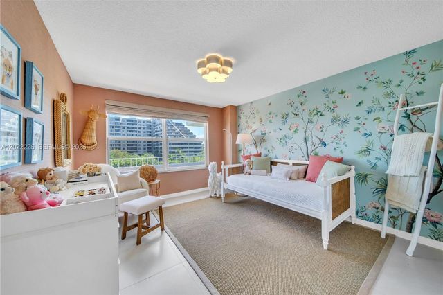 199 Ocean Lane Dr 515, Key Biscayne, FL 33149