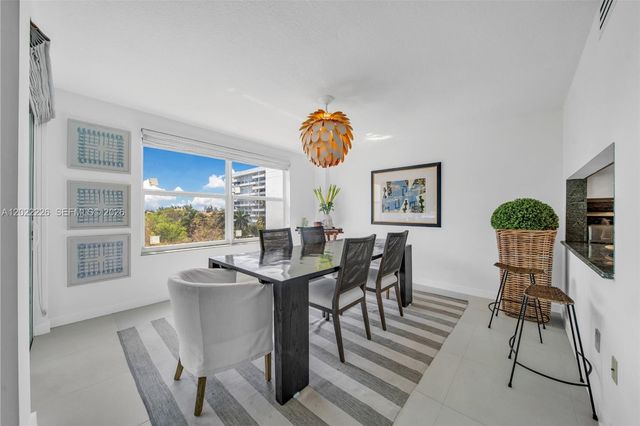 199 Ocean Lane Dr 515, Key Biscayne, FL 33149