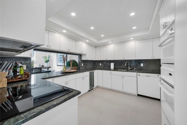 199 Ocean Lane Dr 515, Key Biscayne, FL 33149