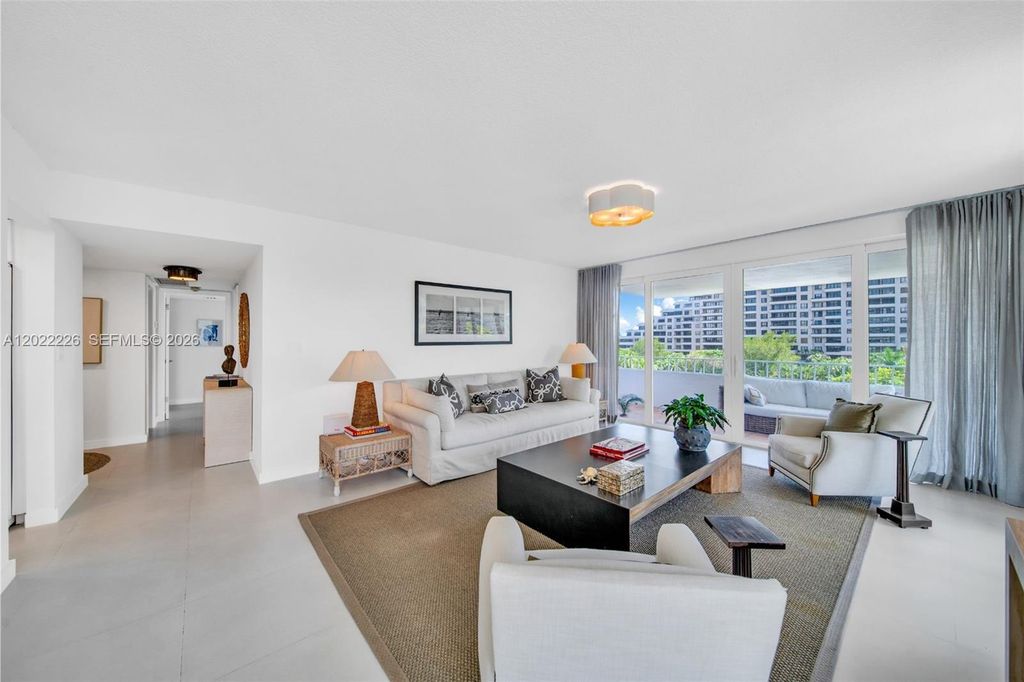 199 Ocean Lane Dr 515, Key Biscayne, FL 33149