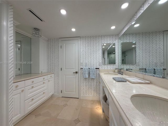 1111 Crandon Blvd B1105, Key Biscayne, FL 33149