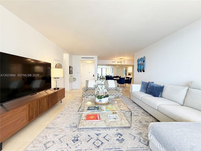 1111 Crandon Blvd B1105, Key Biscayne, FL 33149