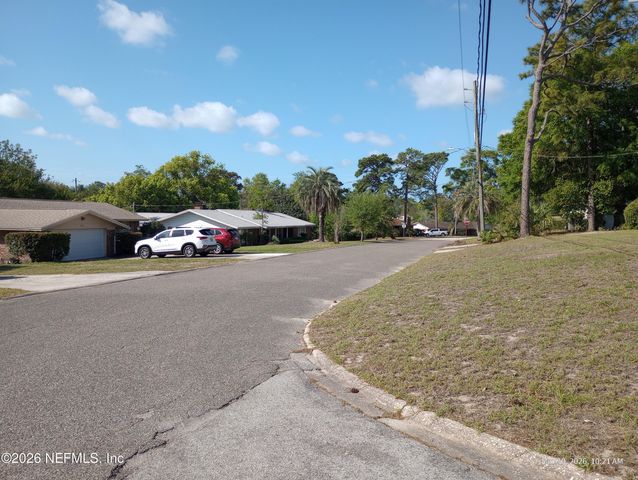 7834 WOODLEIGH Drive S, Jacksonville, FL 32211