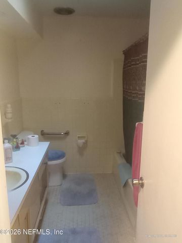 7834 WOODLEIGH Drive S, Jacksonville, FL 32211