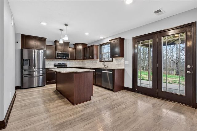 1163 Belvoir Ln, Clarksville, TN 37040