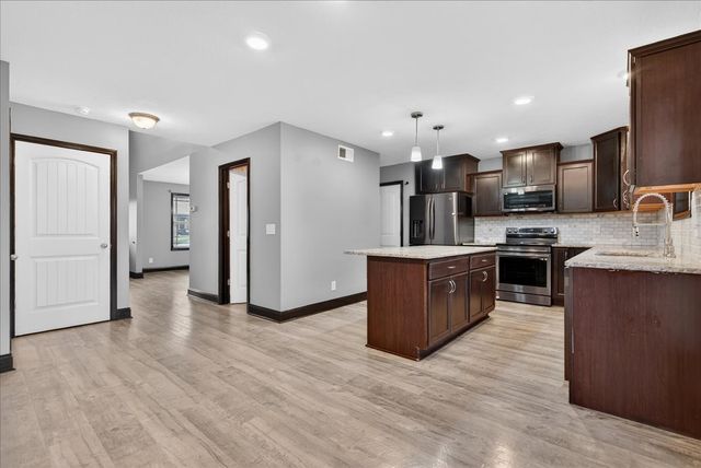 1163 Belvoir Ln, Clarksville, TN 37040