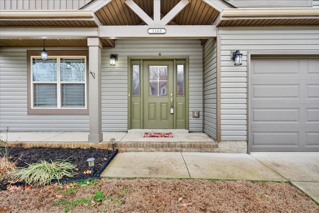 1163 Belvoir Ln, Clarksville, TN 37040