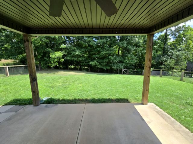 1163 Belvoir Ln, Clarksville, TN 37040