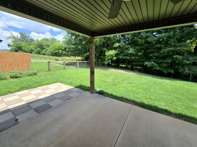 1163 Belvoir Ln, Clarksville, TN 37040