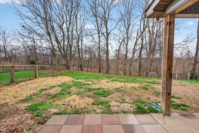 1163 Belvoir Ln, Clarksville, TN 37040