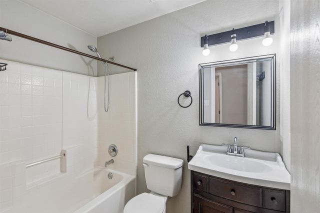 2333 Bradford Pear Drive, Little Elm, TX 75068