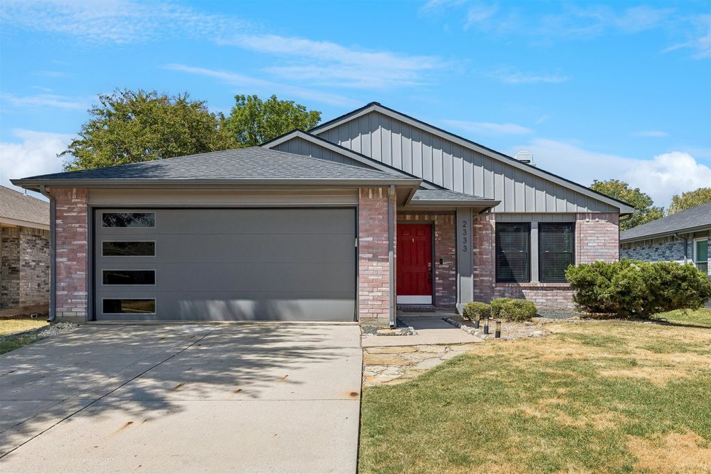 2333 Bradford Pear Drive, Little Elm, TX 75068