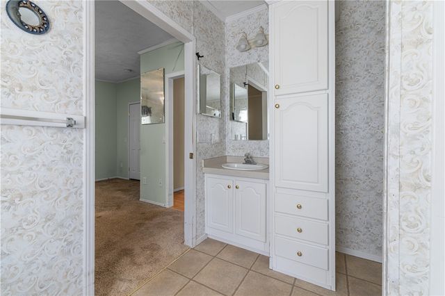 71 blackbird Street, Tiverton, RI 02878