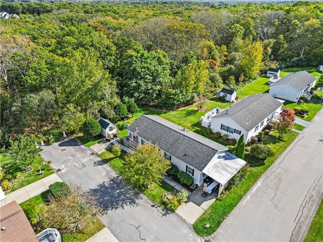 71 blackbird Street, Tiverton, RI 02878